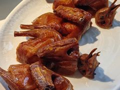 脆皮妙龄鸽-荣小馆(安达仕店)