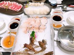 -红鼎豆捞·非遗鲍皇汤火锅(宝丰路店)