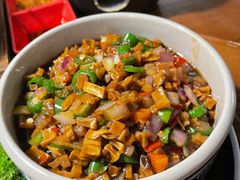 传统黑三剁配薄饼-雀舞云南菜(天津天河城购物中心店)