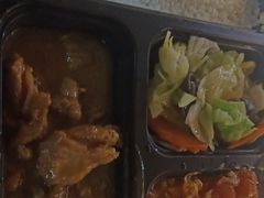无骨咖喱鸡饭-田老师红烧肉老家肉饼(东单店)