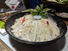 -尚尚仙·酸汤猪手·猪肚鸡火锅(华联万柳购物中心店)