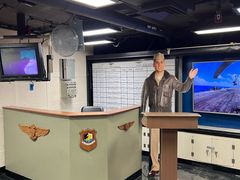 -中途岛号航空母舰博物馆