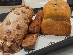 -HOT CRUSH趁热集合·现烤面包(上海环球港店)