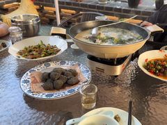 -头上红煨盐鸡·非遗院子餐厅