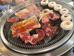 -围炉肉舍丹东海鲜烤肉·烤活鳗(步行街店)