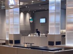 -M Stand(港汇恒隆广场店)