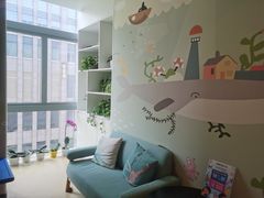 -瑞尔齿科(上海长风大悦城店)