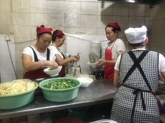 -花溪王记牛肉粉(四季花溪商场店)