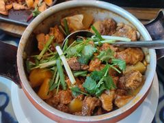 小锅牛肉焖土豆-撒拉花儿·新疆菜·清真(太阳宫店)