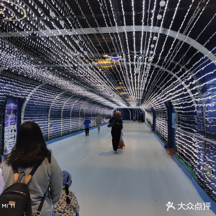 第一次来到银基冰雪世界，就一句话，绝！