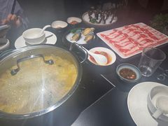 -鲜入唯煮·港式海鲜牛肉火锅(金宝街店)