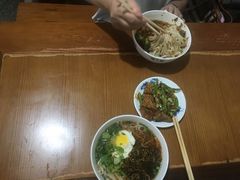 -矮子粉店1985·长沙米粉(湘春路店)