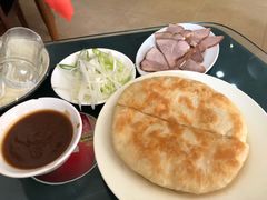 熏肉大饼-李连贵酒家熏肉大饼(昆明街店)