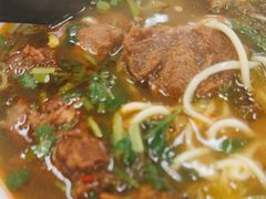 -钢阳酸菜红烧牛肉面(季乐路店)