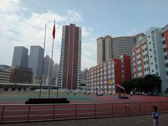 -泉州现代中学