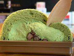 抹茶红豆瑞幸卷-luckincoffee瑞幸咖啡(香港名店街店)