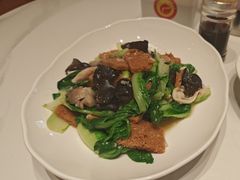 -梅利汴京烤鸭•开封豫菜地标店(东大街店)
