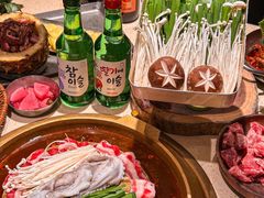 -蚂蚁洞·烤肉大营地(上海静安大悦城店)