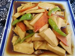 -八两八金·莱芜特色炒鸡(市南漳浦路店)