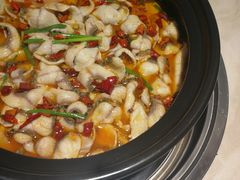 酸爽中辣鱼锅-有家·酸汤鱼(土门店)