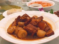 芋头烧肉-鸿运酒楼