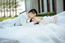 点击看大图 -现代经典婚纱摄影