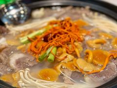 -九寨沟特色牦牛肉汤锅