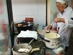油墩子-阿婆油墩子(五里桥路188弄小区店)