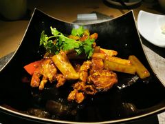 -穹六人间 people 6(岳阳路店)