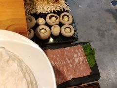 -极简·炭火烤肉主题餐厅·龙虾烧烤·烤羊排(宝龙店)