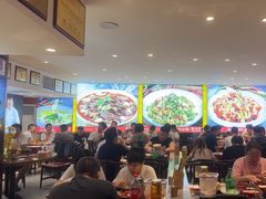 -川流不息·地道川菜·小龙虾(松东路店)