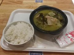 -万和春排骨砂锅米饭(新业广场店)