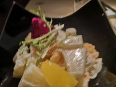 凤梨虾球-穹六人间 people 6(岳阳路店)