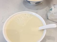 -李与白包子铺(桐梓林店)