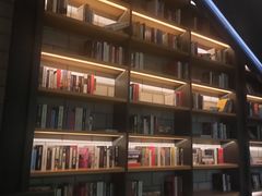 -CGV影城(滨江天街IMAX店)