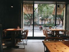 靠窗位-炖物24章·顺时轻养茶(杭州大厦店)