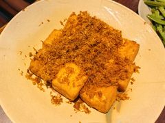 -Cục Gạch Quán
