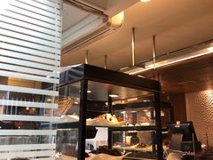 面包甜点陈列柜-天下三绝 牛肉面/红酒