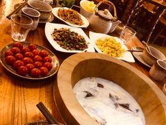 -滇香肴·云南菜蒸汽石锅鱼(云南北路店)