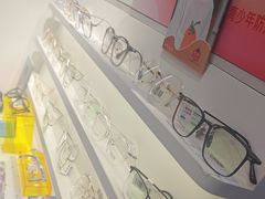 -爱视眸Eyeblling眼镜·依视路·蔡司镜片折扣店(百联南方商城购物中心)