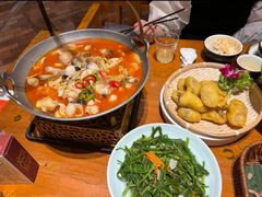 -老滇山寨•云南特色菜•地方菜•民族风情歌舞表演(金碧店)