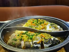 -阿瓦山寨·湘菜现炒·剁椒鱼头王(咸阳总店)
