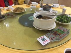 -鲤鱼塘农家山庄