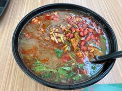 -小杨生煎(金山百联购物中心3楼店)