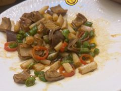 -新天明砂锅鱼头煲