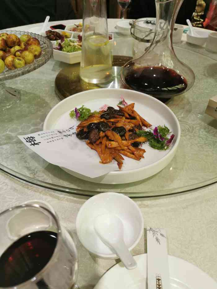 玲珑小馆(鸟巢店)-"徒有虚名,不是玲珑塔一层,就是旁边的一个.