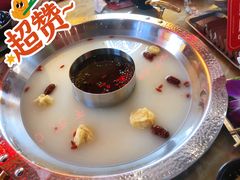 鸡汤鸳鸯锅-蛙宴·美蛙火锅基地(万象城店)