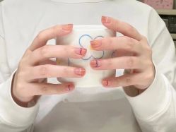 -悦指间美甲美睫