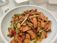 -鑫巴蜀小镇 · 水煮鱼专研店(玉桥店)