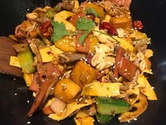 -拿渡麻辣香锅(银泰创意城店)